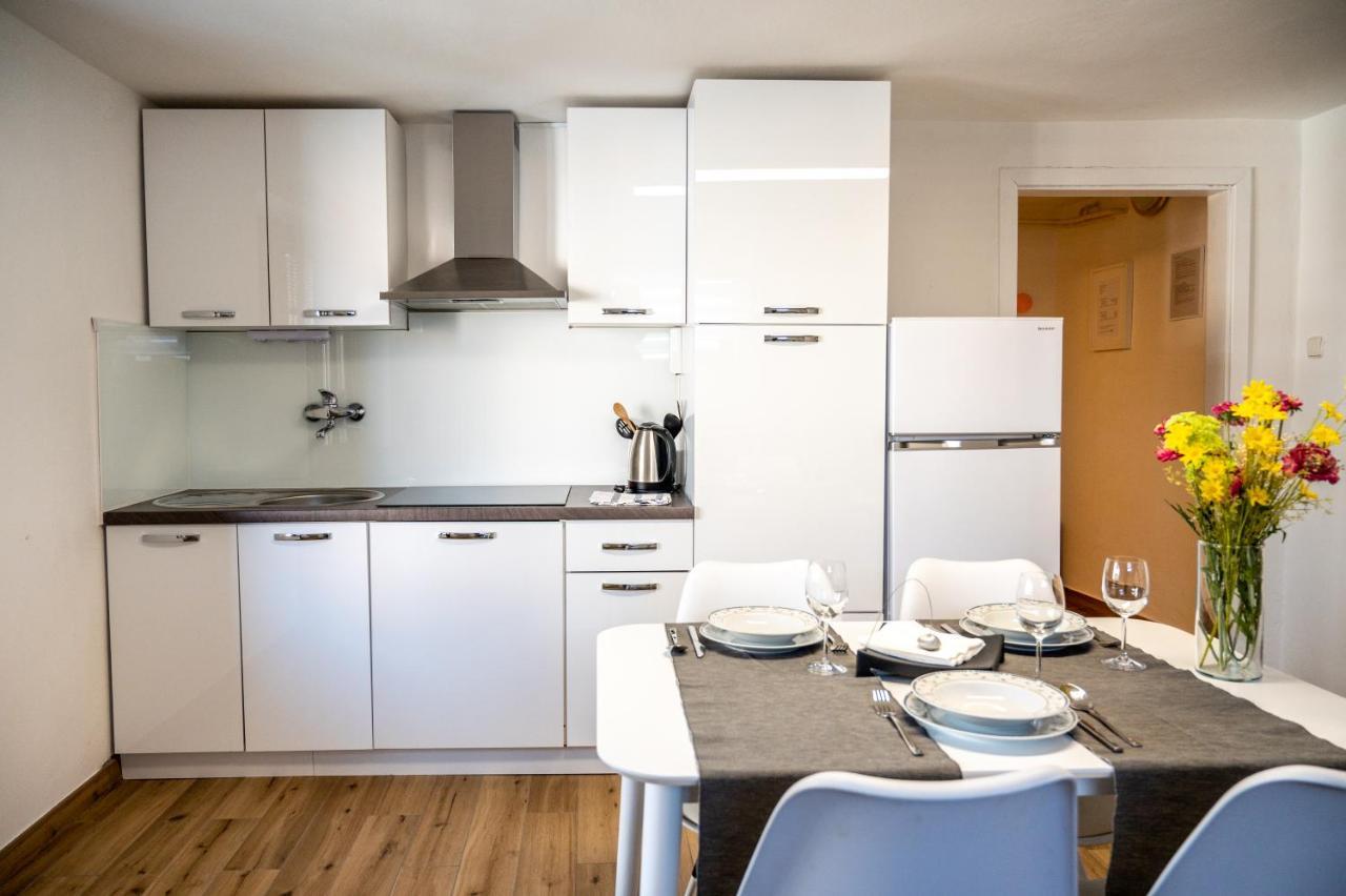 Apartments Krasna Постойна Екстериор снимка
